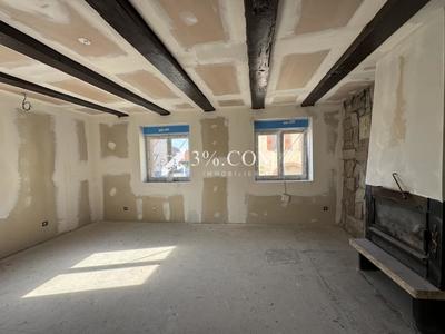 Duplex - 130 m² - 9 pièces