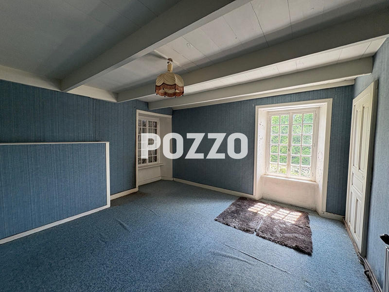 Maison - 98 m² - 7 pièces