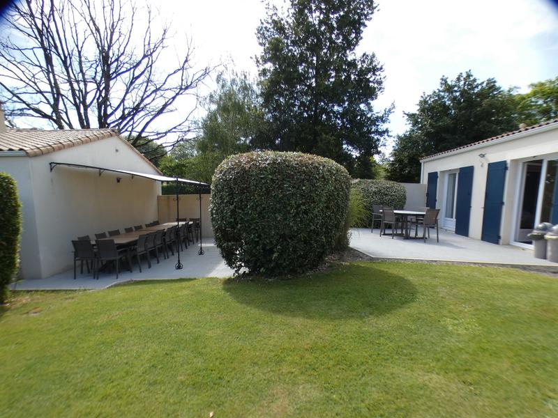 Maison - 348 m² - 15 pièces