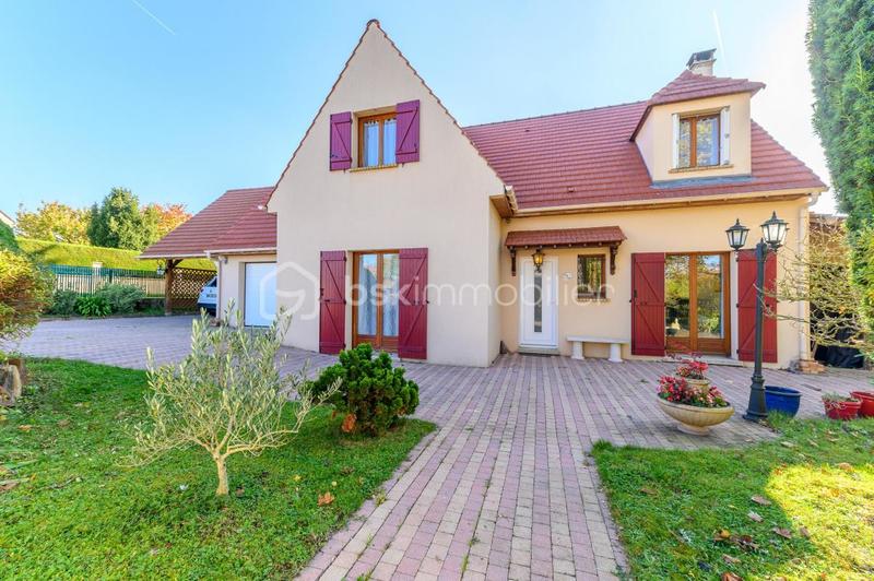 Maison - 120 m² - 6 pièces