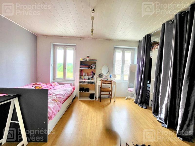 Maison - 104 m² - 6 pièces