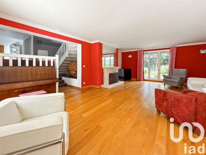 Maison - 209 m² - 8 pièces