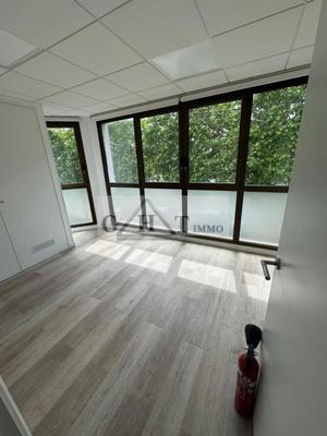 Bureau - 220 m²