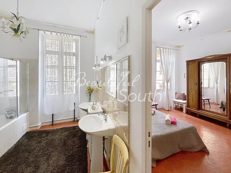 Hôtel particulier - 360 m² - 11 pièces