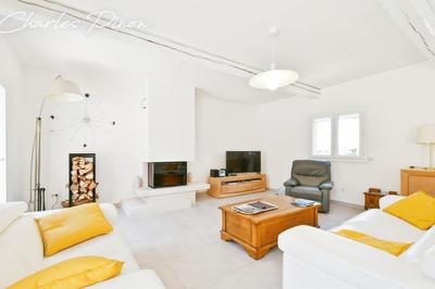 Maison - 200 m² - 7 pièces