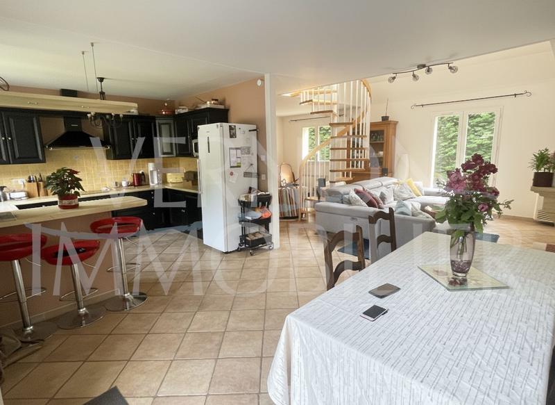 Maison traditionnelle - 125 m² - 5 pièces