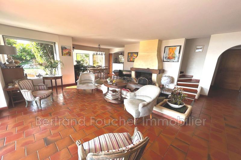 Maison - 180 m² - 7 pièces