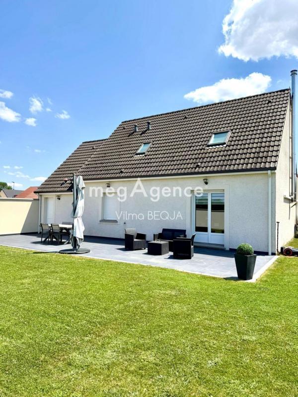 Maison - 110 m² - 6 pièces