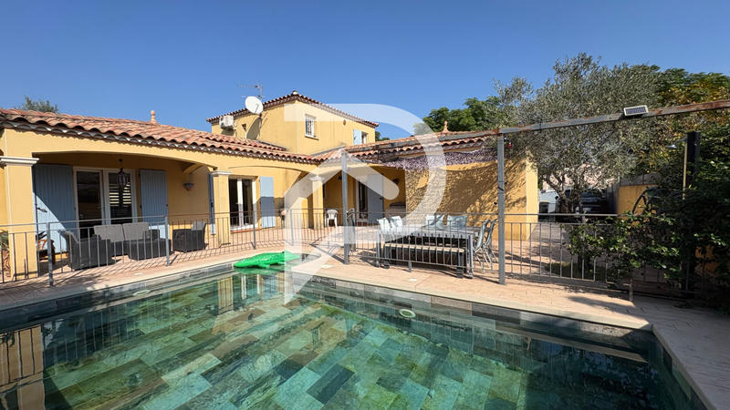 Maison - 120 m² - 5 pièces