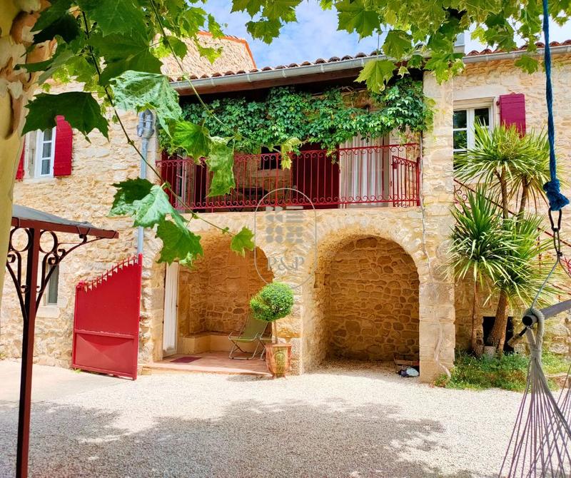 Mas - 339 m² - 6 pièces