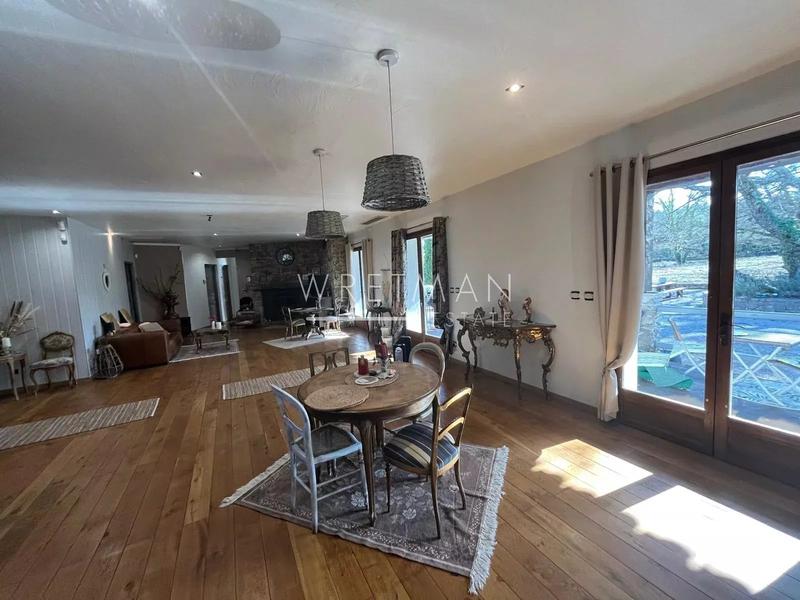 Villa - 173 m² - 6 pièces