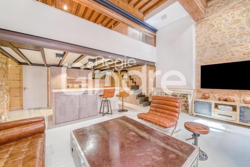 Appartement - 94 m² - 4 pièces