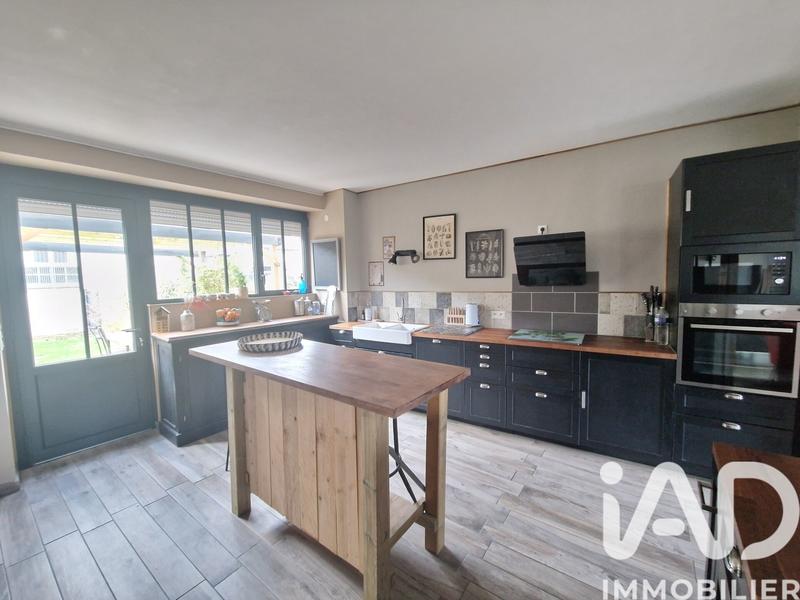 Maison - 176 m² - 7 pièces