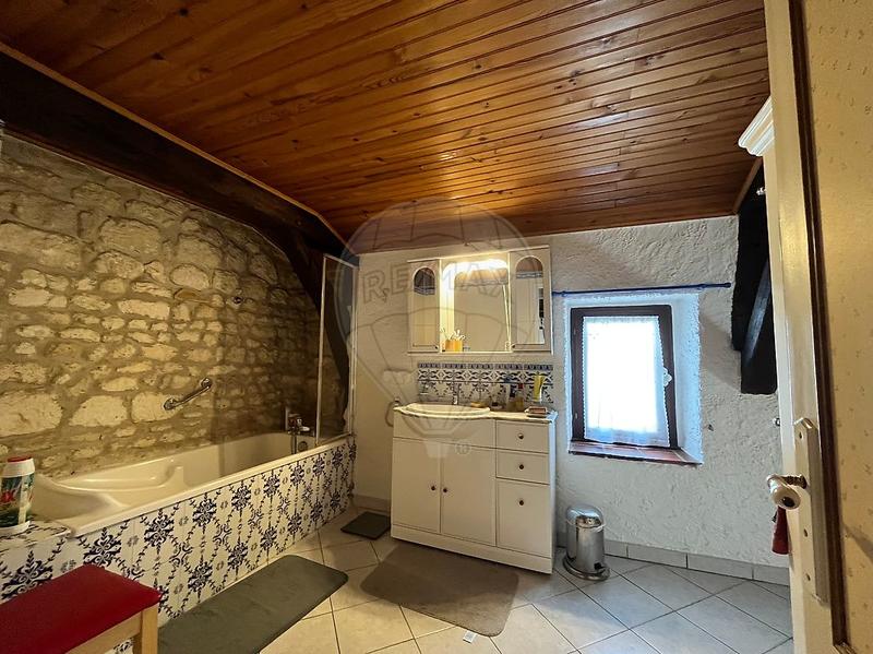 Maison - 142 m² - 5 pièces