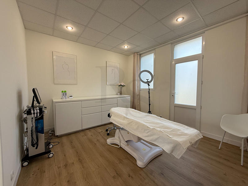 Local commercial - 37 m² - 2 pièces