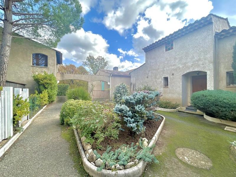 Appartement - 80 m² - 3 pièces