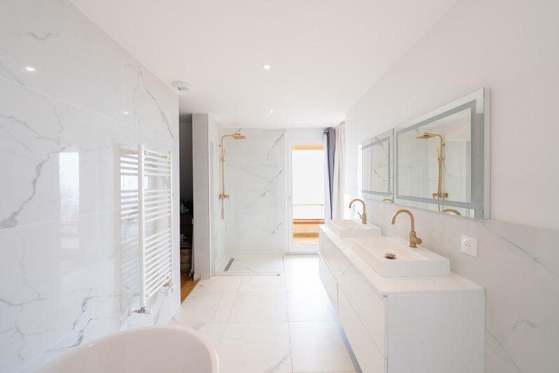 Maison - 246 m² - 6 pièces