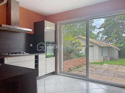 Maison traditionnelle - 150 m² - 7 pièces