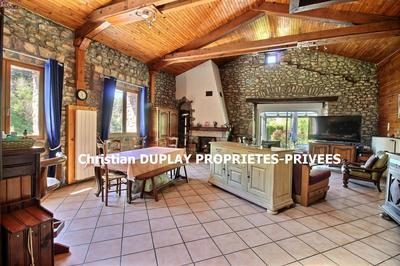 Maison - 189 m² - 6 pièces