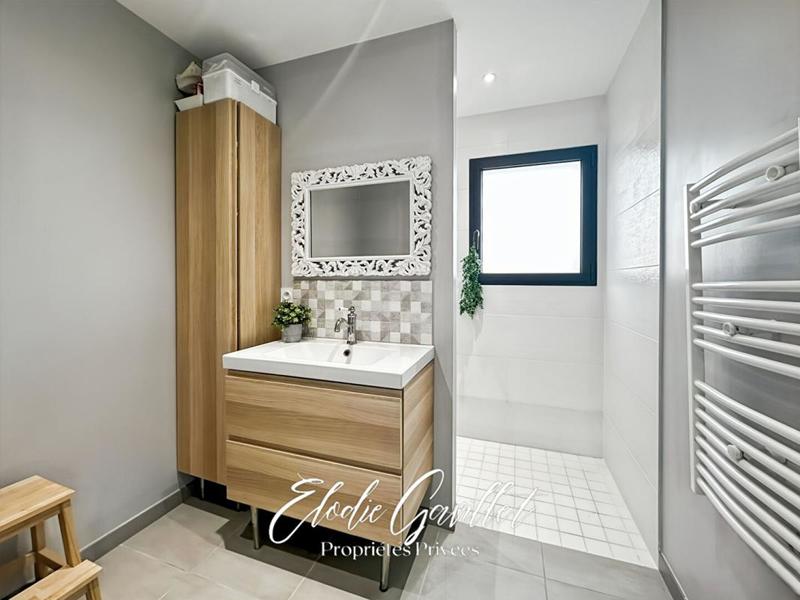 Maison - 111 m² - 5 pièces