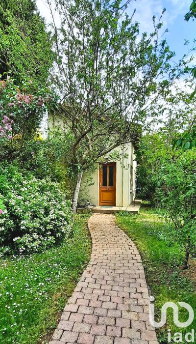 Maison - 180 m² - 7 pièces