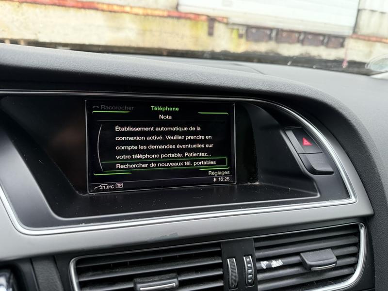 Audi A4 Avant 2.0 Tdi 143ch s line Bvm6