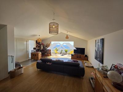 Loft - 123 m² - 4 pièces