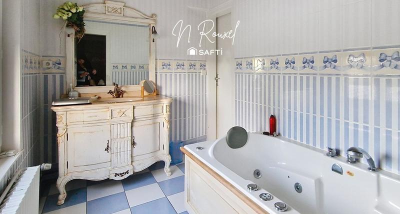 Maison de maîtres - 293 m² - 11 pièces