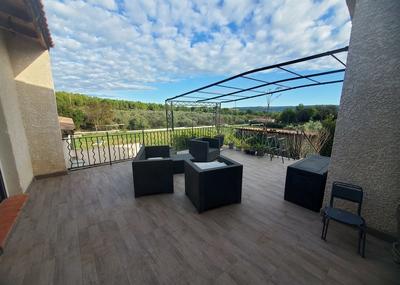 Maison - 198 m² - 7 pièces