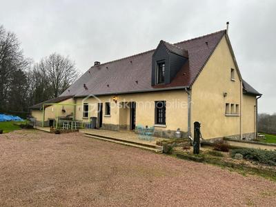 Maison - 215 m² - 7 pièces