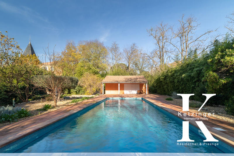 Château - 1 450 m² - 28 pièces