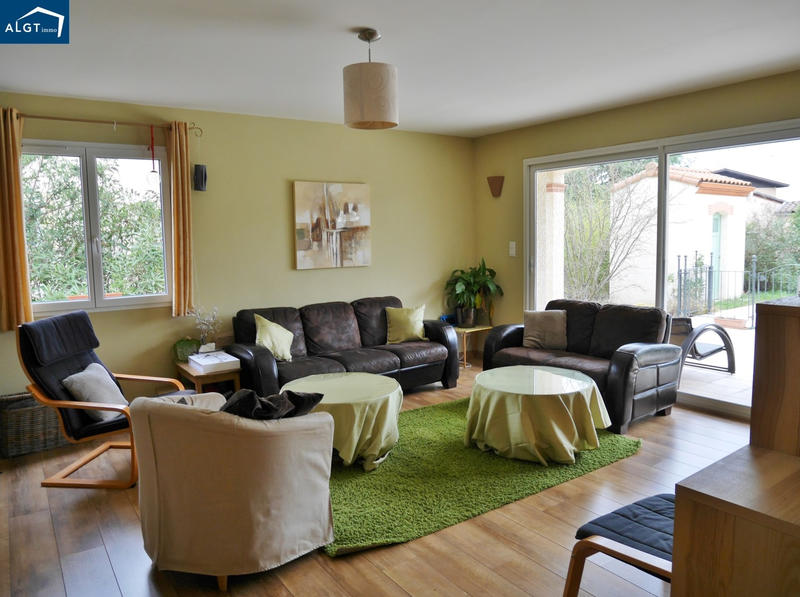 Villa - 192 m² - 8 pièces