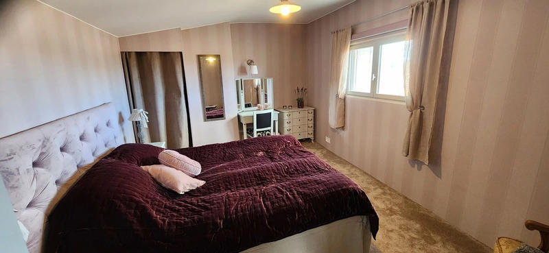 Maison traditionnelle - 177 m² - 7 pièces