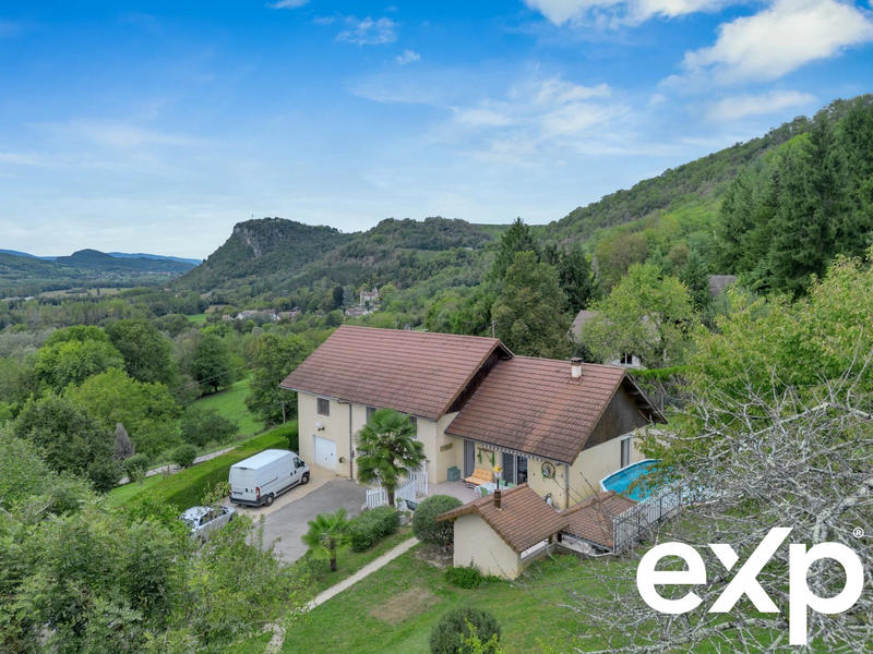 Maison - 167 m² - 6 pièces