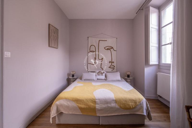 Appartement - 250 m² - 9 pièces