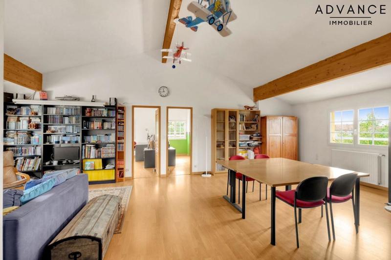 Maison - 333 m² - 8 pièces