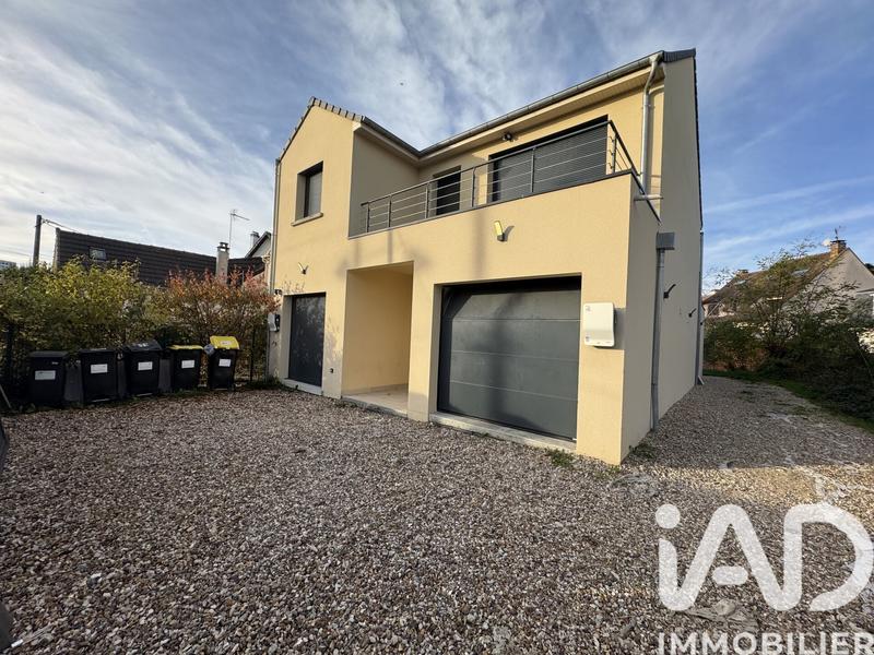 Maison - 180 m² - 6 pièces