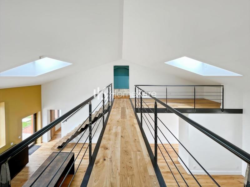 Maison - 200 m² - 6 pièces