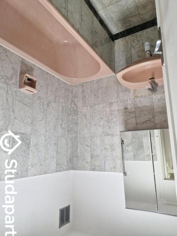 Chambre - 9 m² - 1 pièce