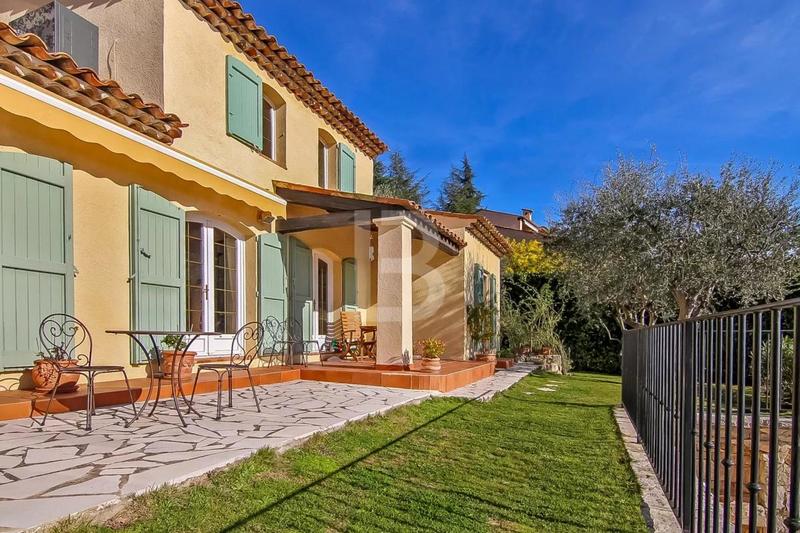 Villa - 155 m² - 5 pièces