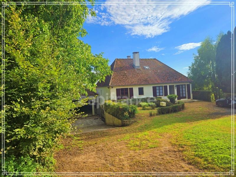 Pavillon - 145 m² - 9 pièces