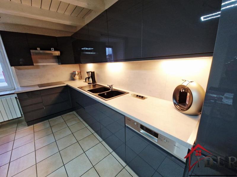 Maison - 225 m² - 7 pièces