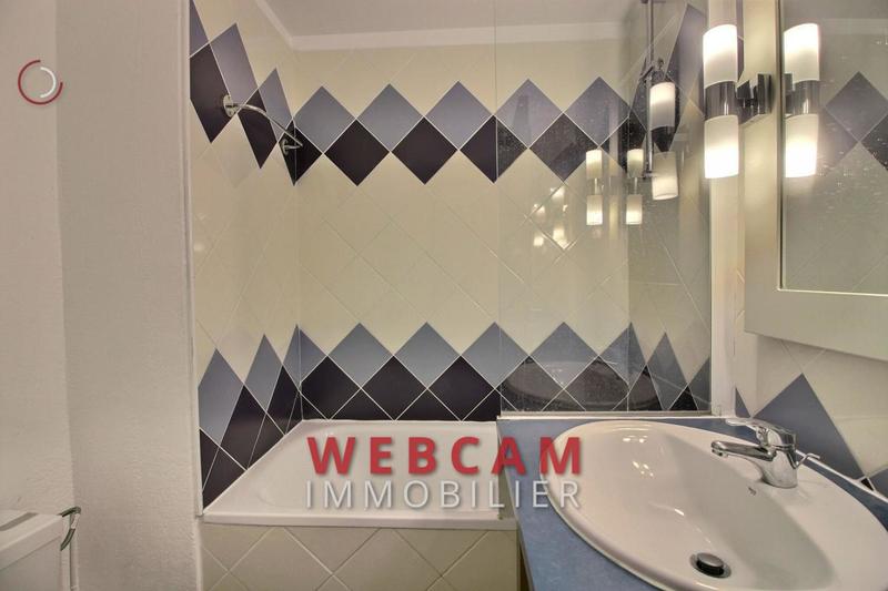 Studio - 24 m² - 1 pièce