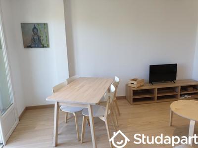 Chambre - 11 m² - 1 pièce