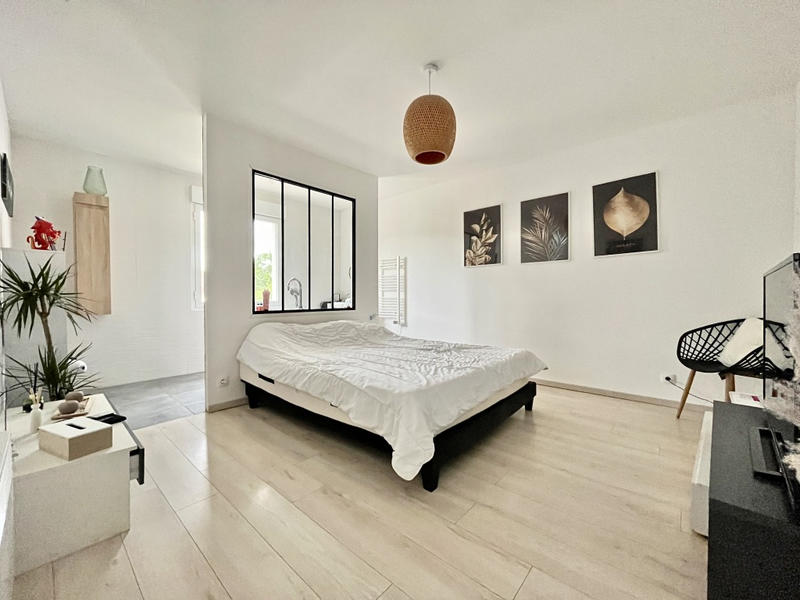 Maison - 198 m² - 7 pièces