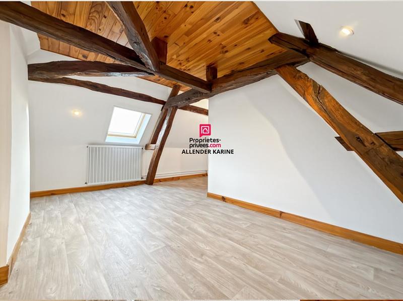 Maison - 140 m² - 8 pièces