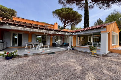 Maison - 209 m² - 8 pièces