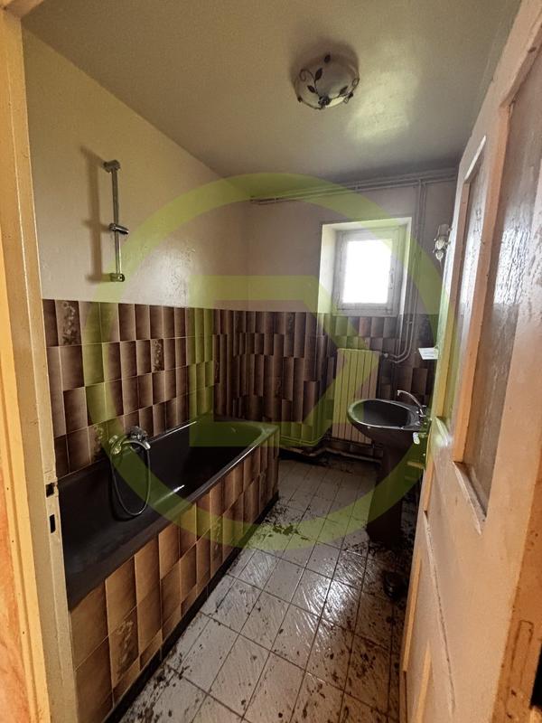 Propriété - 125 m² - 9 pièces