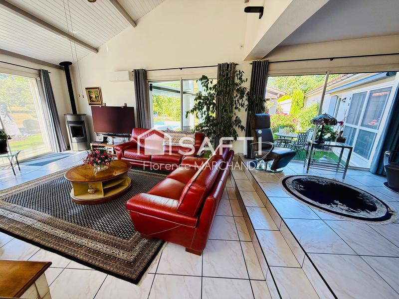 Maison - 402 m² - 10 pièces