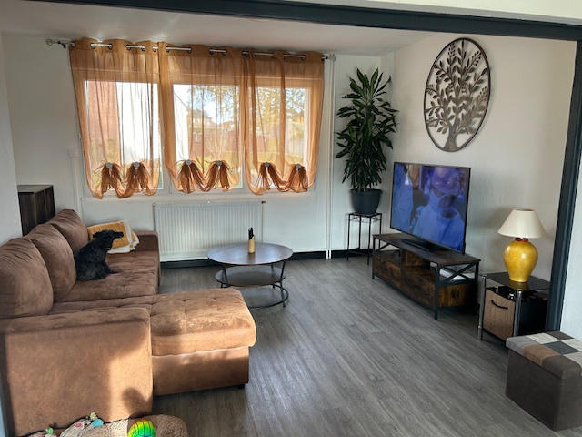 Maison - 90 m² - 6 pièces